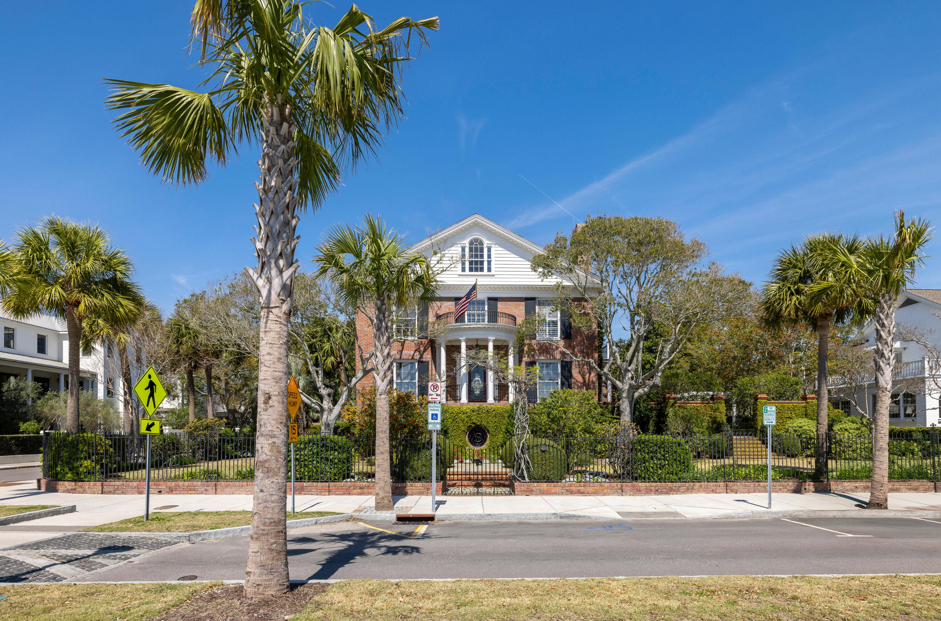 28 Murray Boulevard
