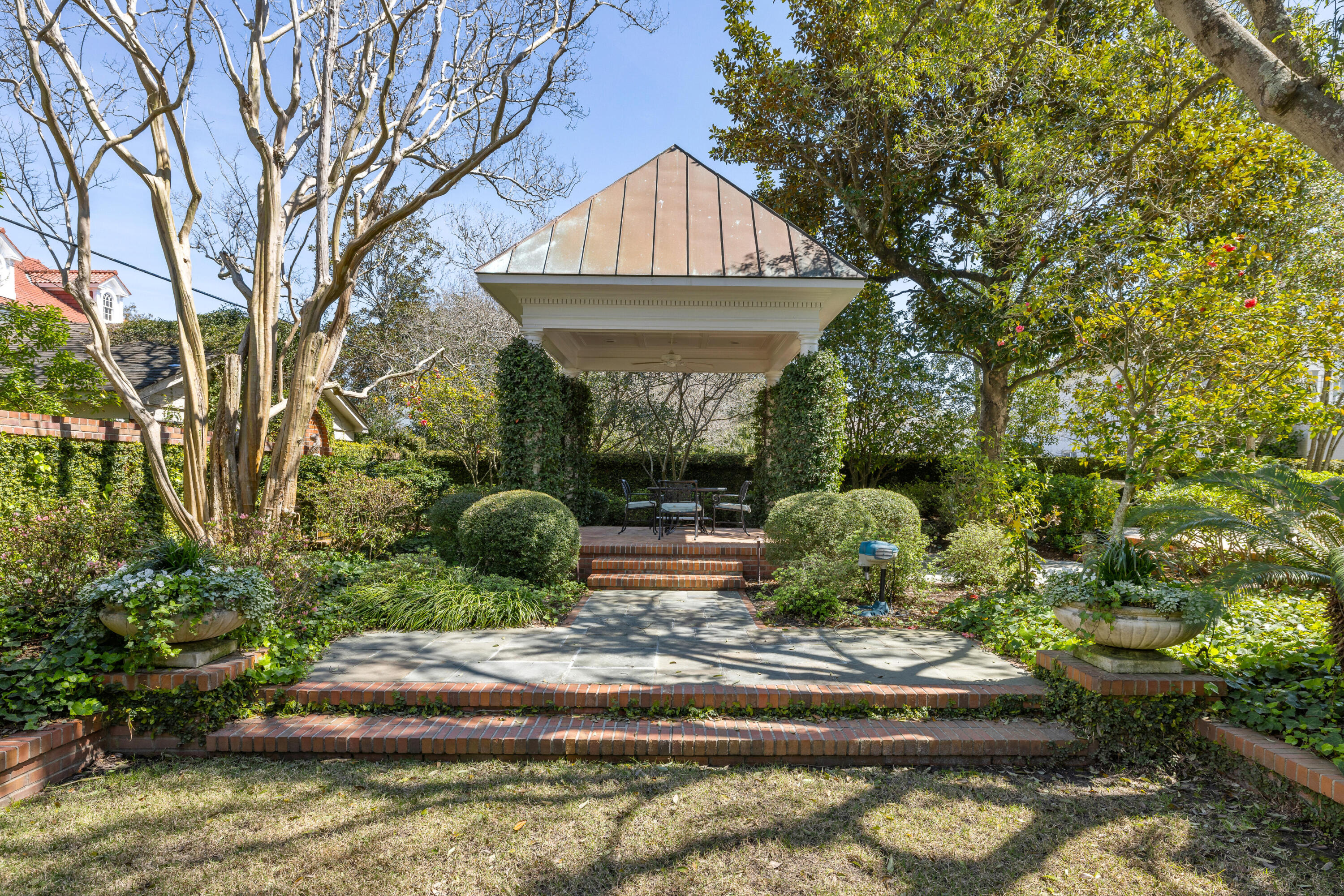 28 Murray Boulevard