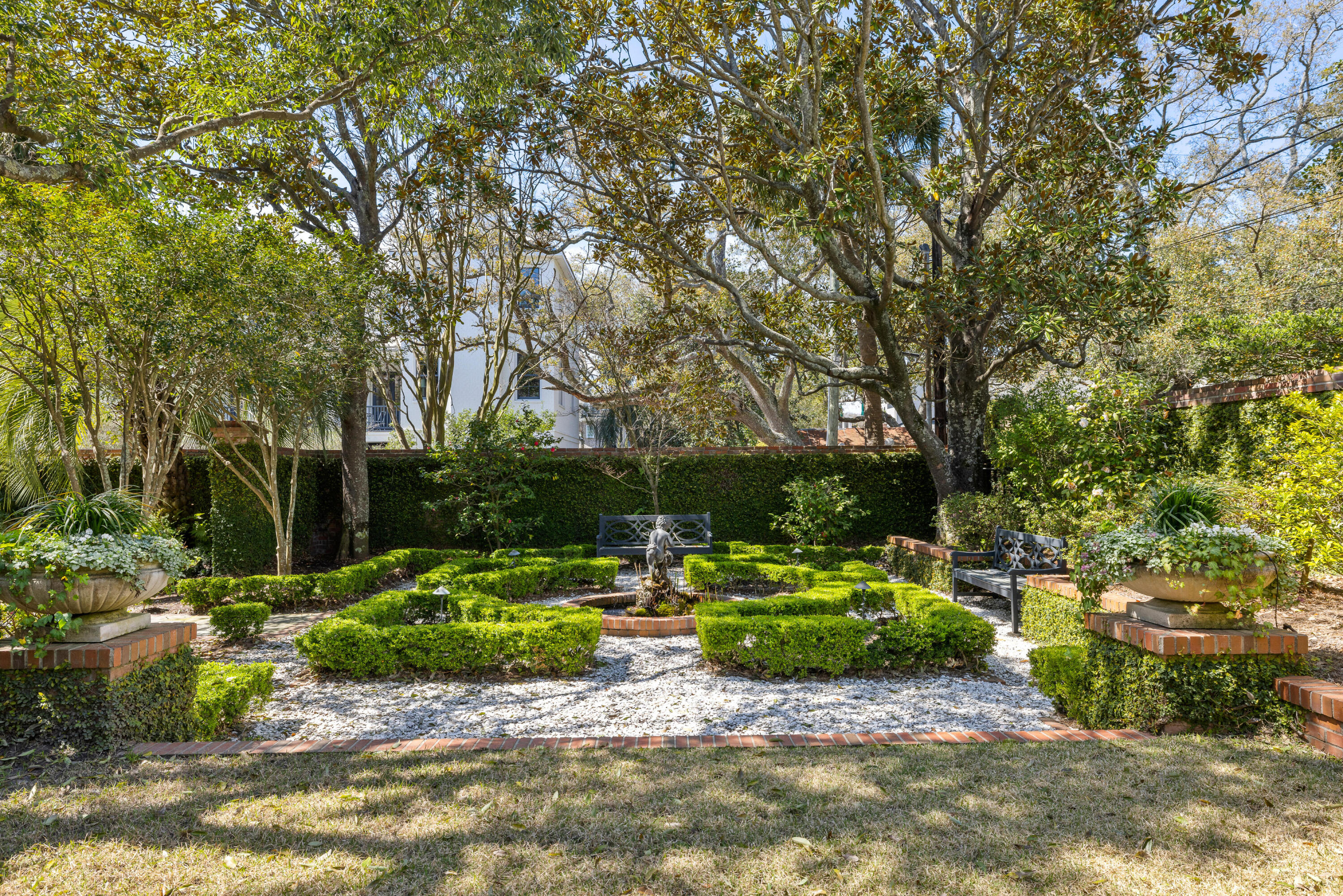 28 Murray Boulevard
