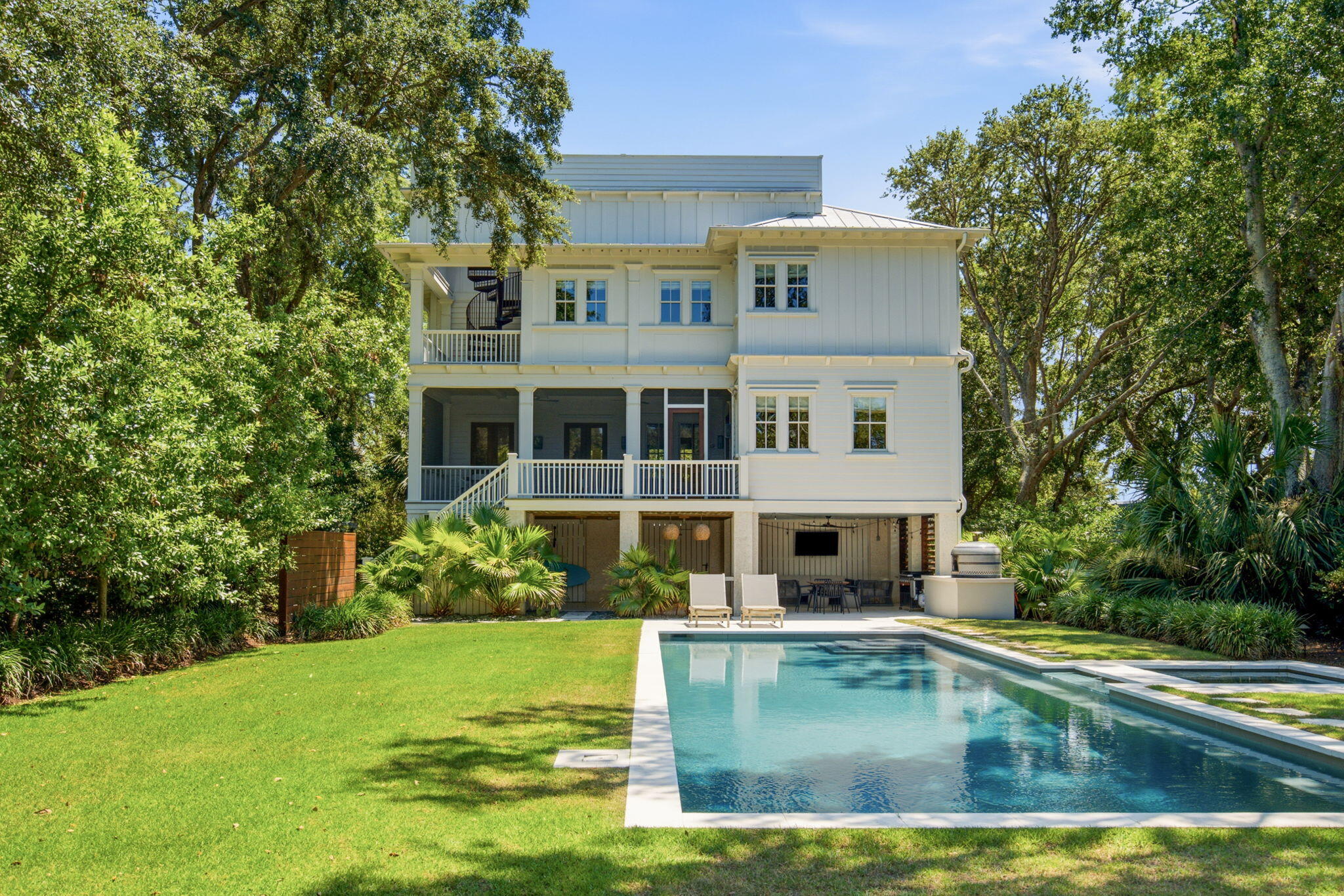 1412 Poe Avenue