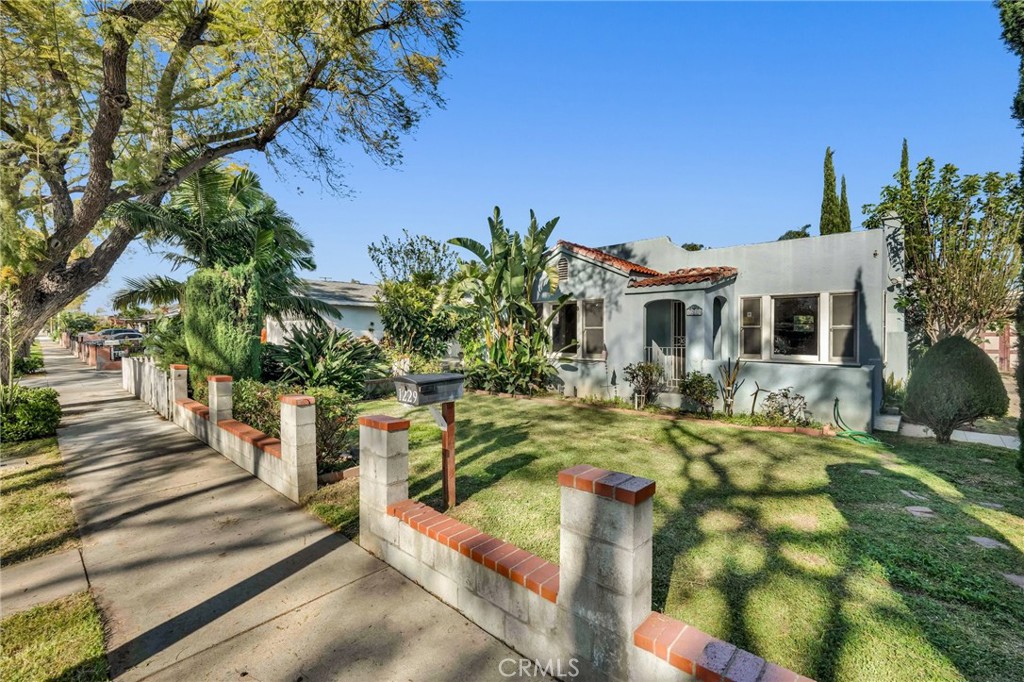 1229 S Garnsey Street