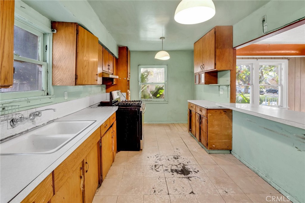 1229 S Garnsey Street