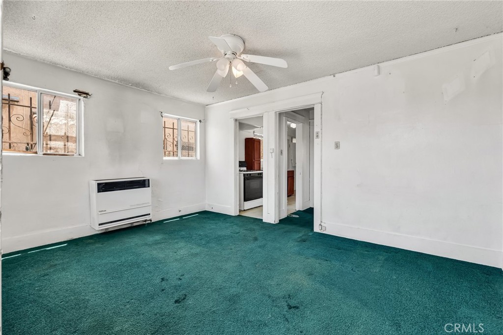 1819 Cerritos Avenue