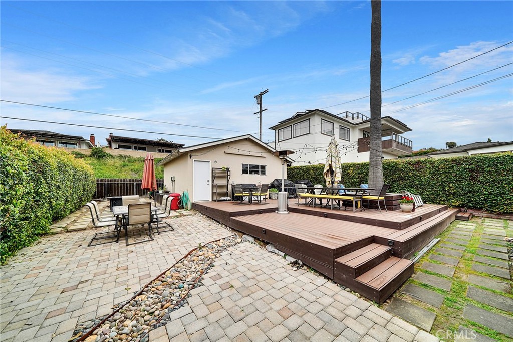 1194 Agate Street