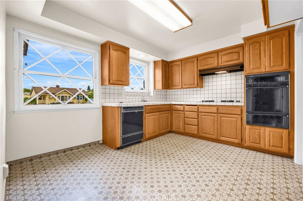 3723 Sandgate Drive