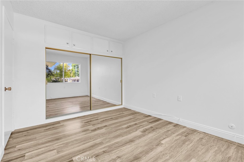 2197 Via Mariposa E B