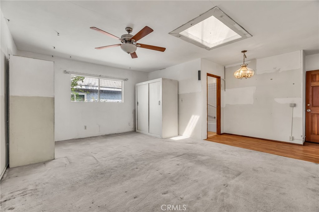 612 E Saxon Avenue