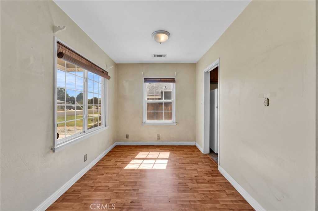 10654 Amapolas Street