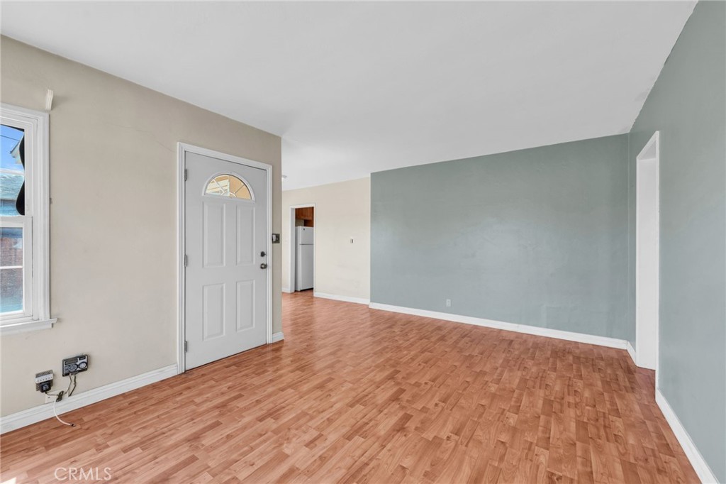 10654 Amapolas Street