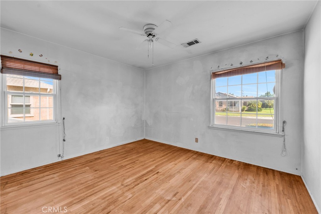 10654 Amapolas Street