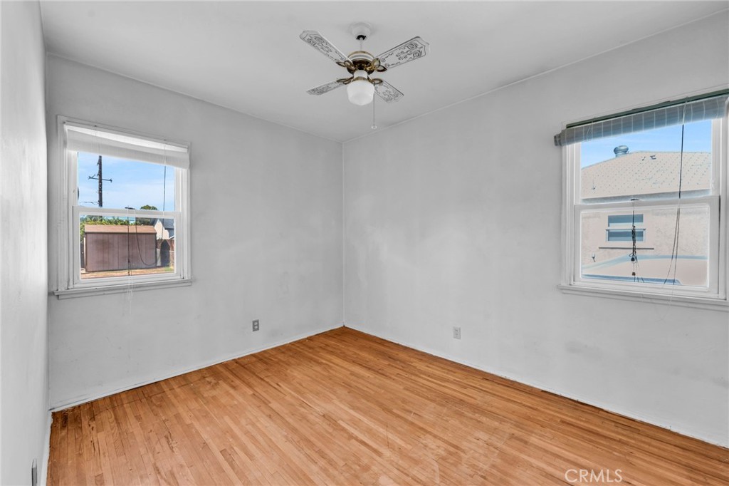 10654 Amapolas Street