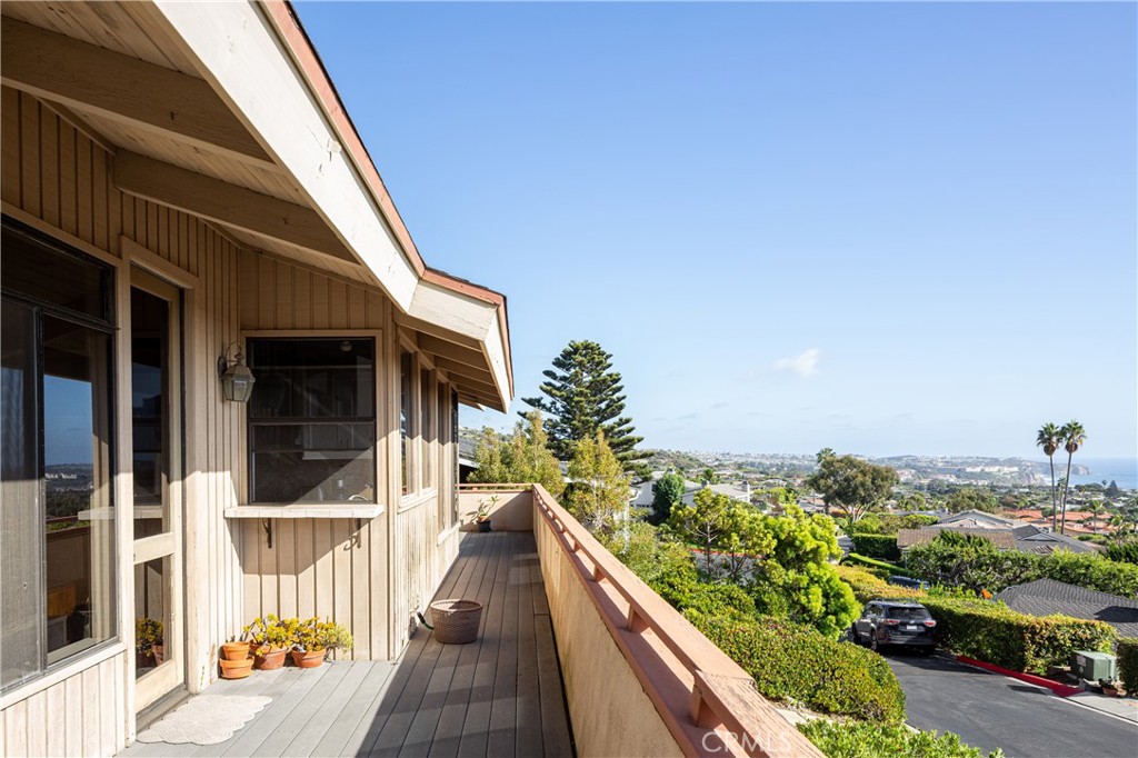 7 N Vista De La Luna