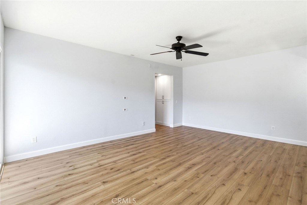 6416 Friars 112