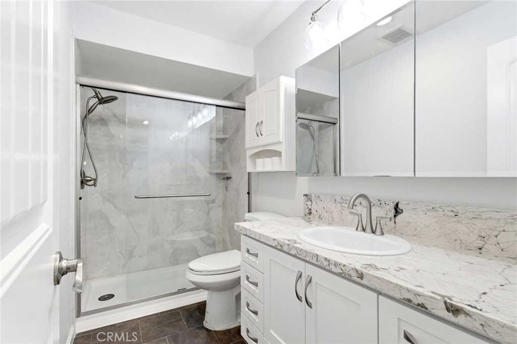 6416 Friars 112