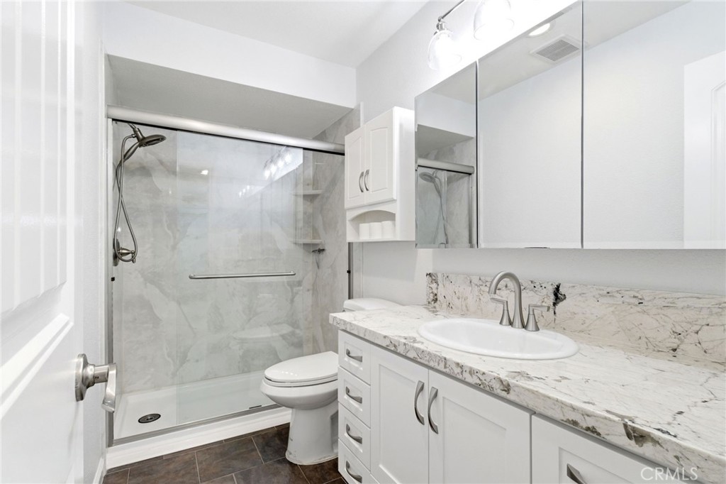 6416 Friars 112