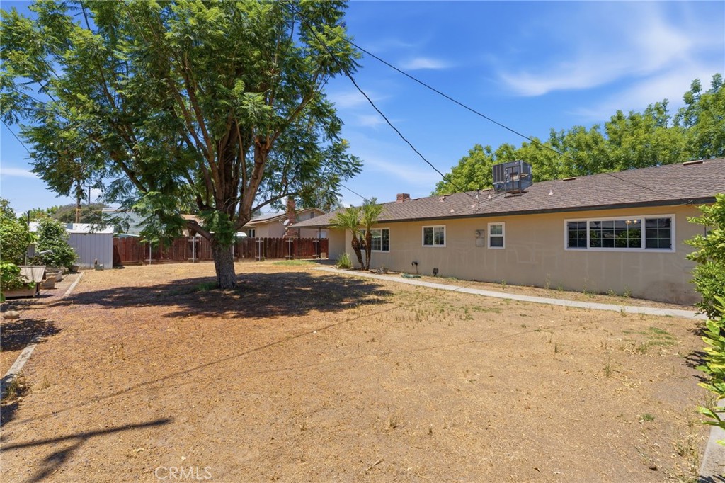 417 E Magnolia
