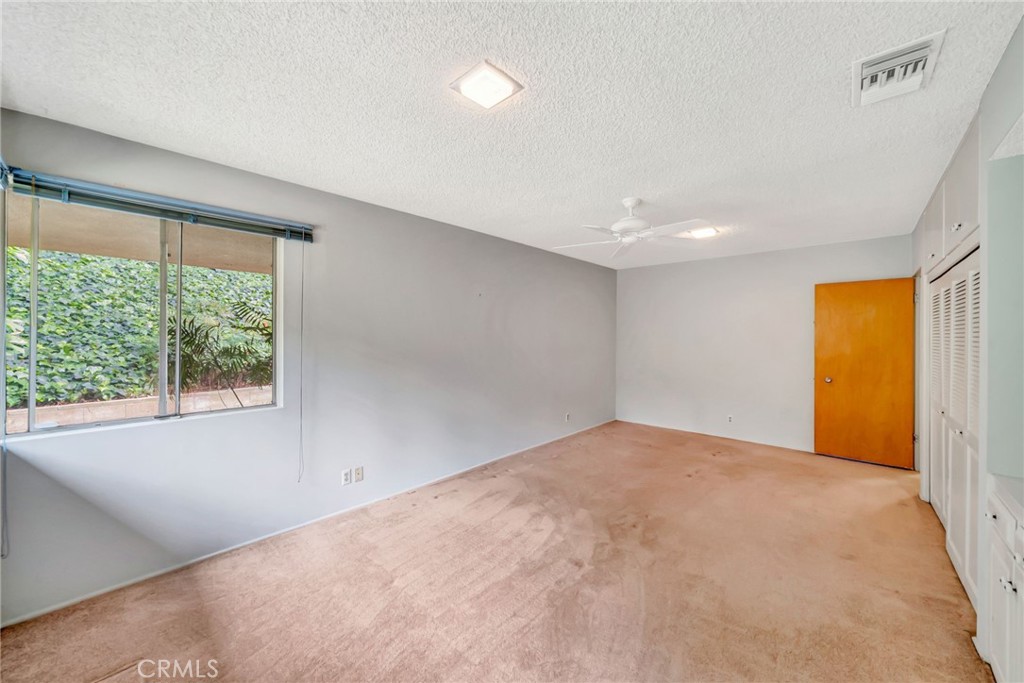 574 S Chaparro