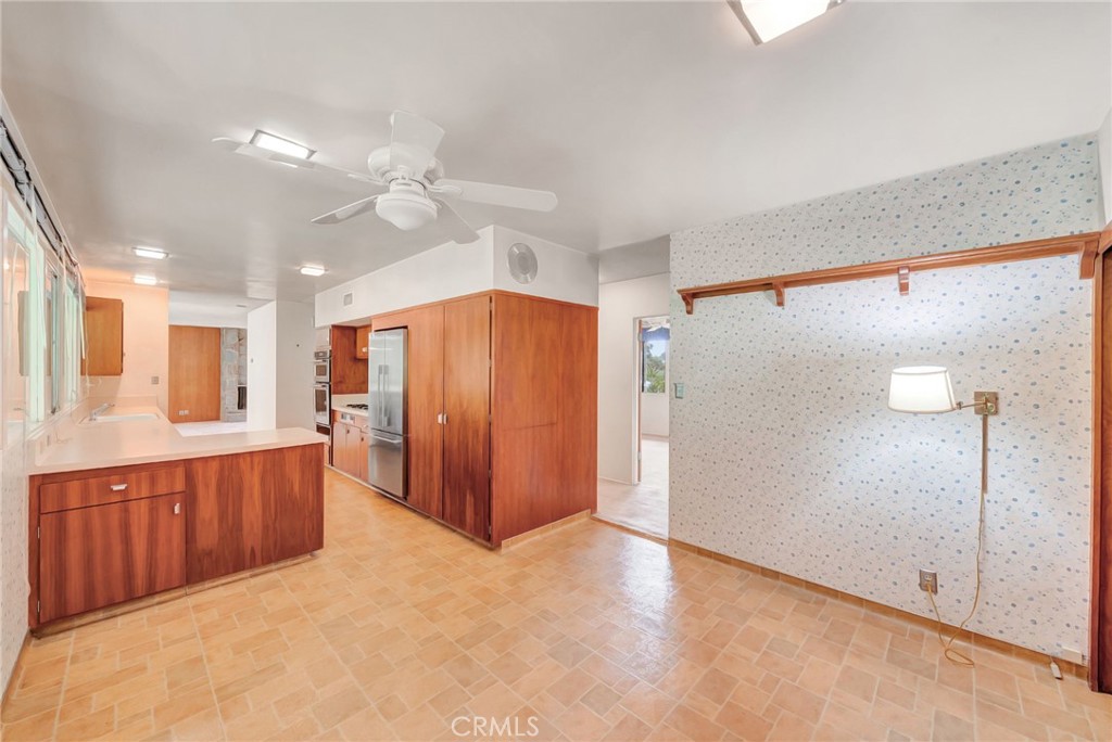 574 S Chaparro