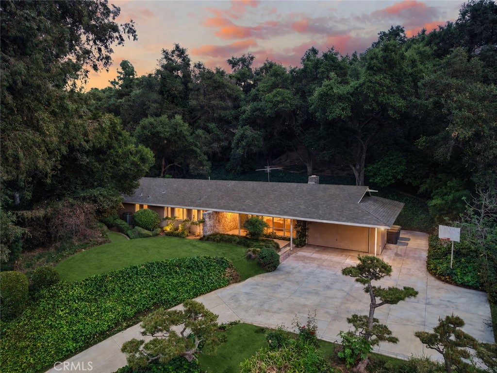 574 S Chaparro