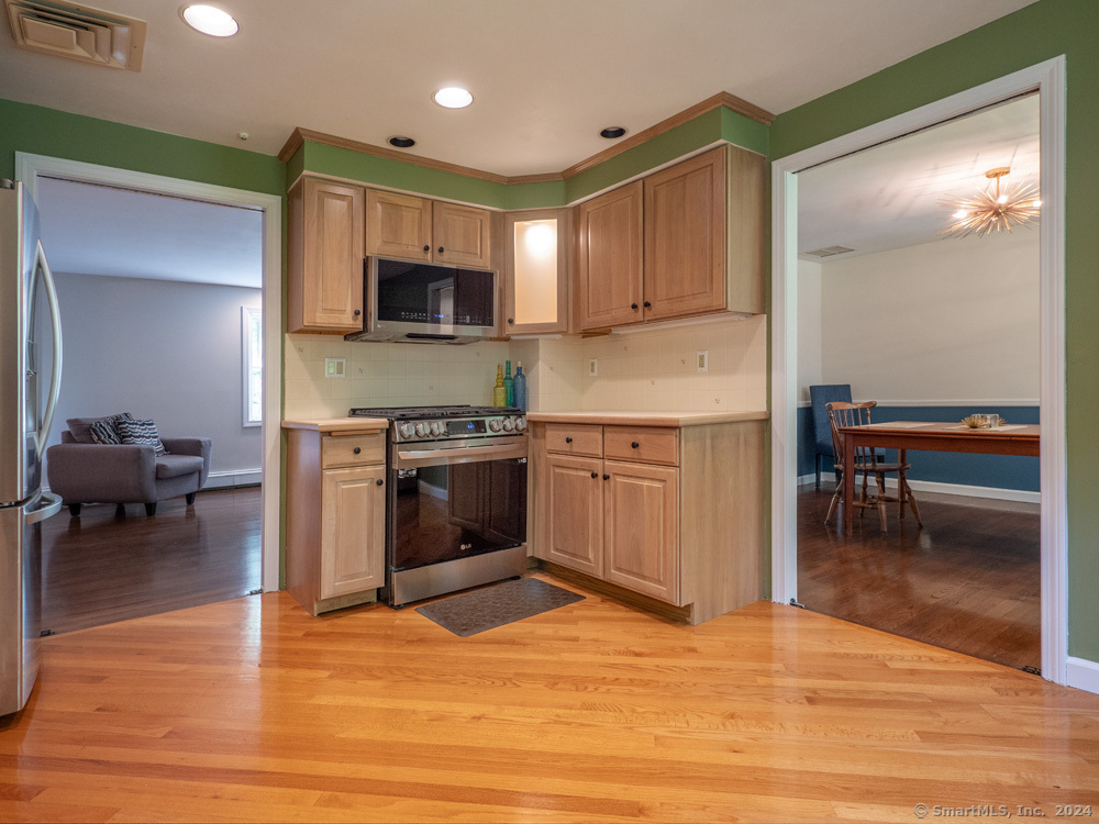 205 Northford Road