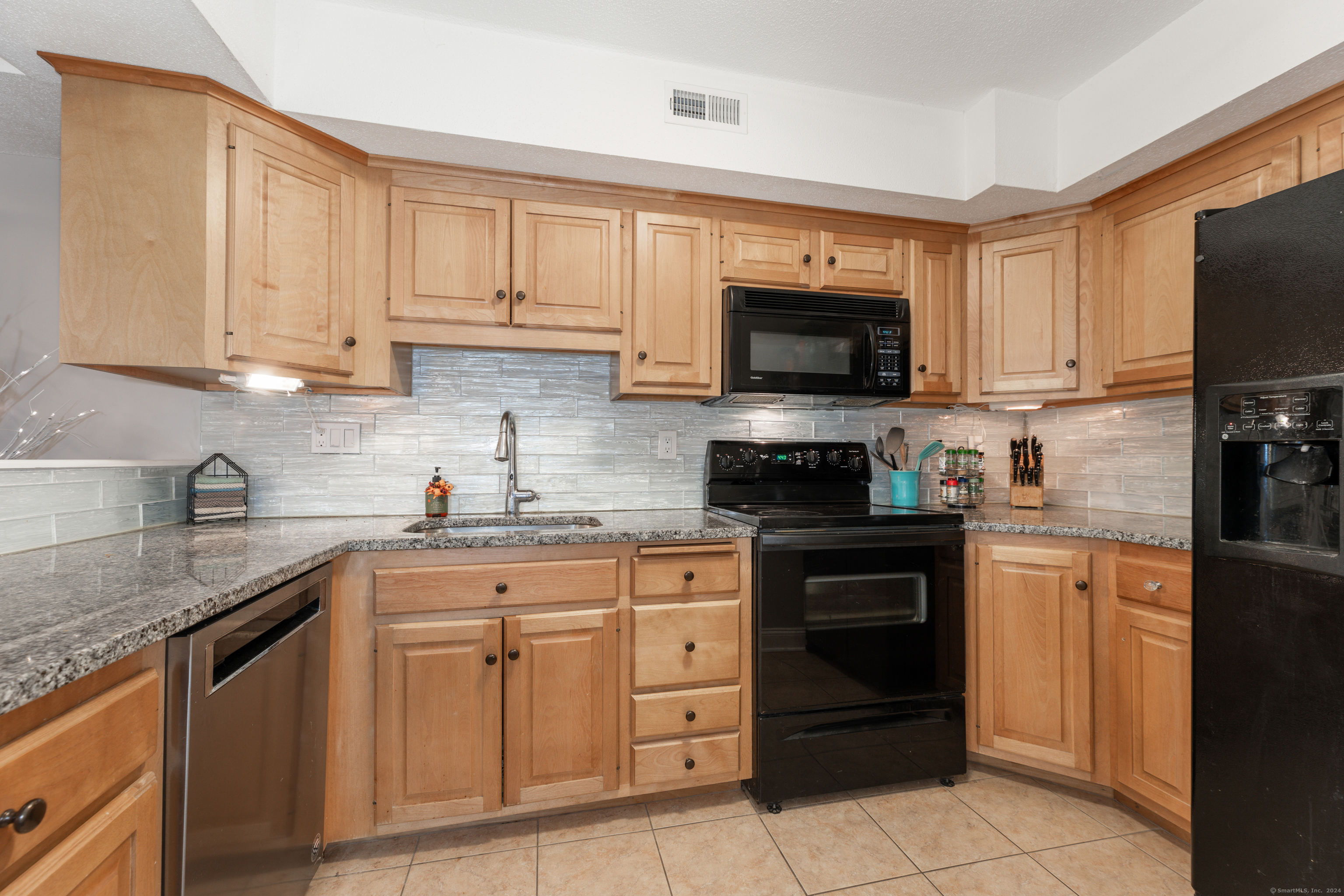 190 Tomlinson Avenue APT 10B