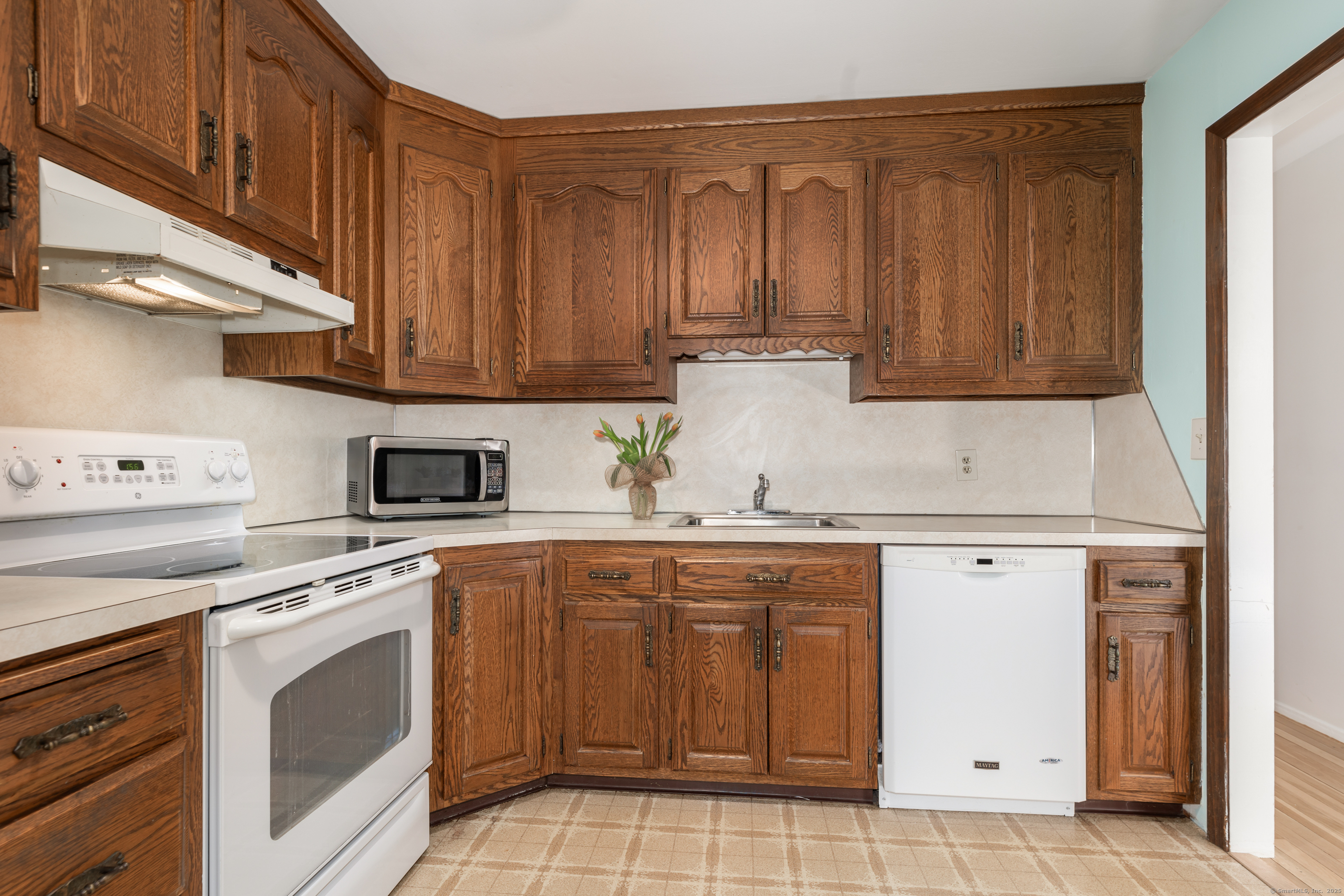 371 Pondview Drive