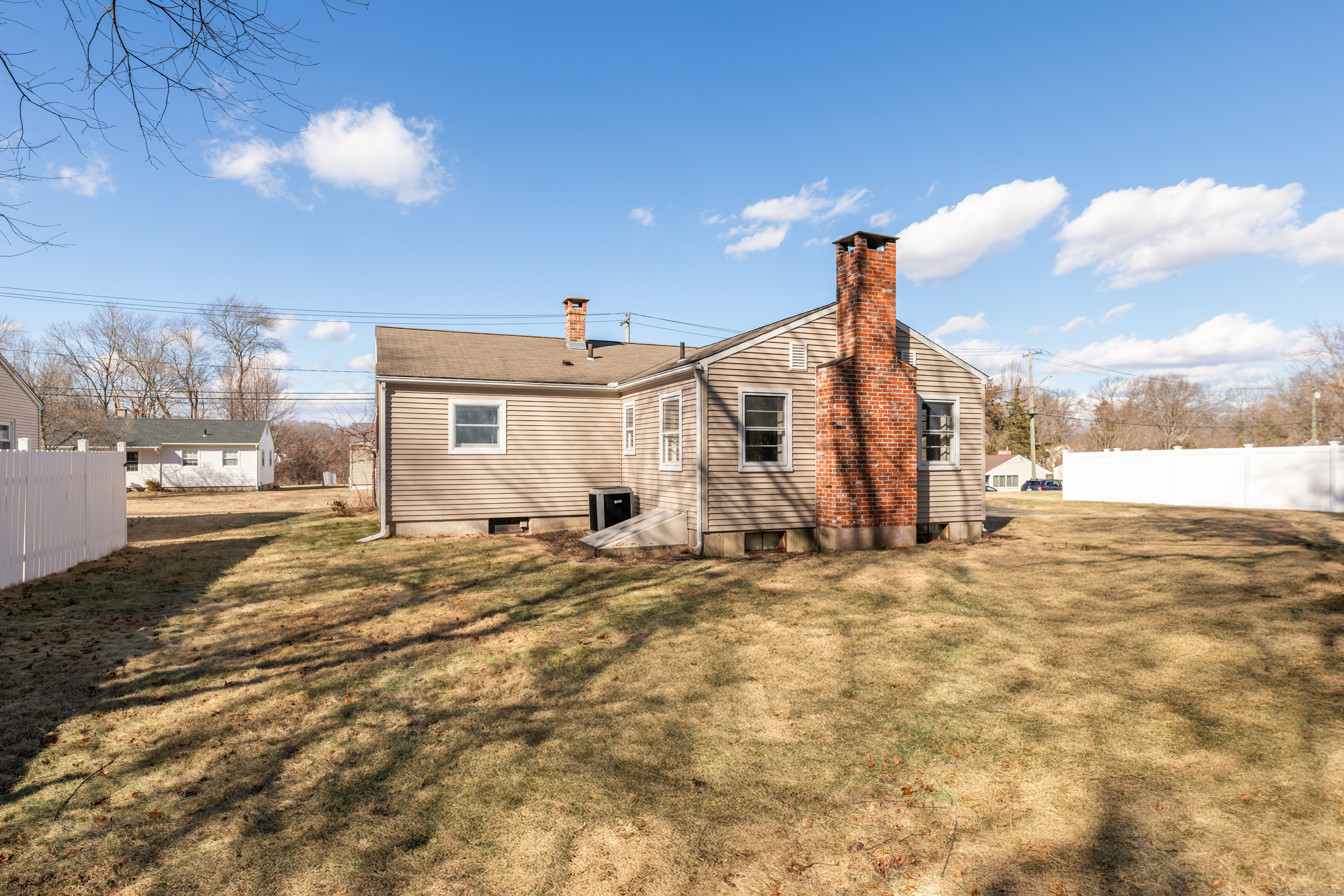 371 Pondview Drive