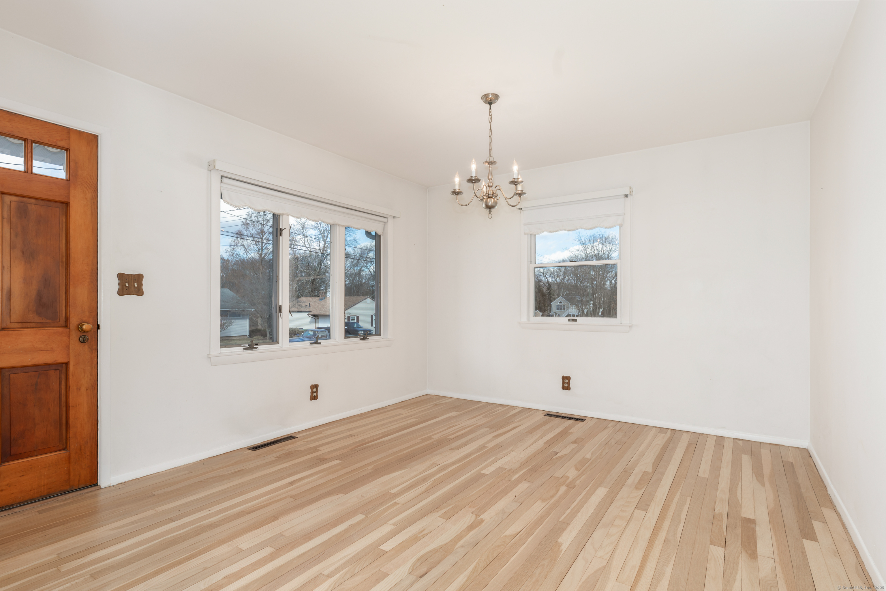 371 Pondview Drive