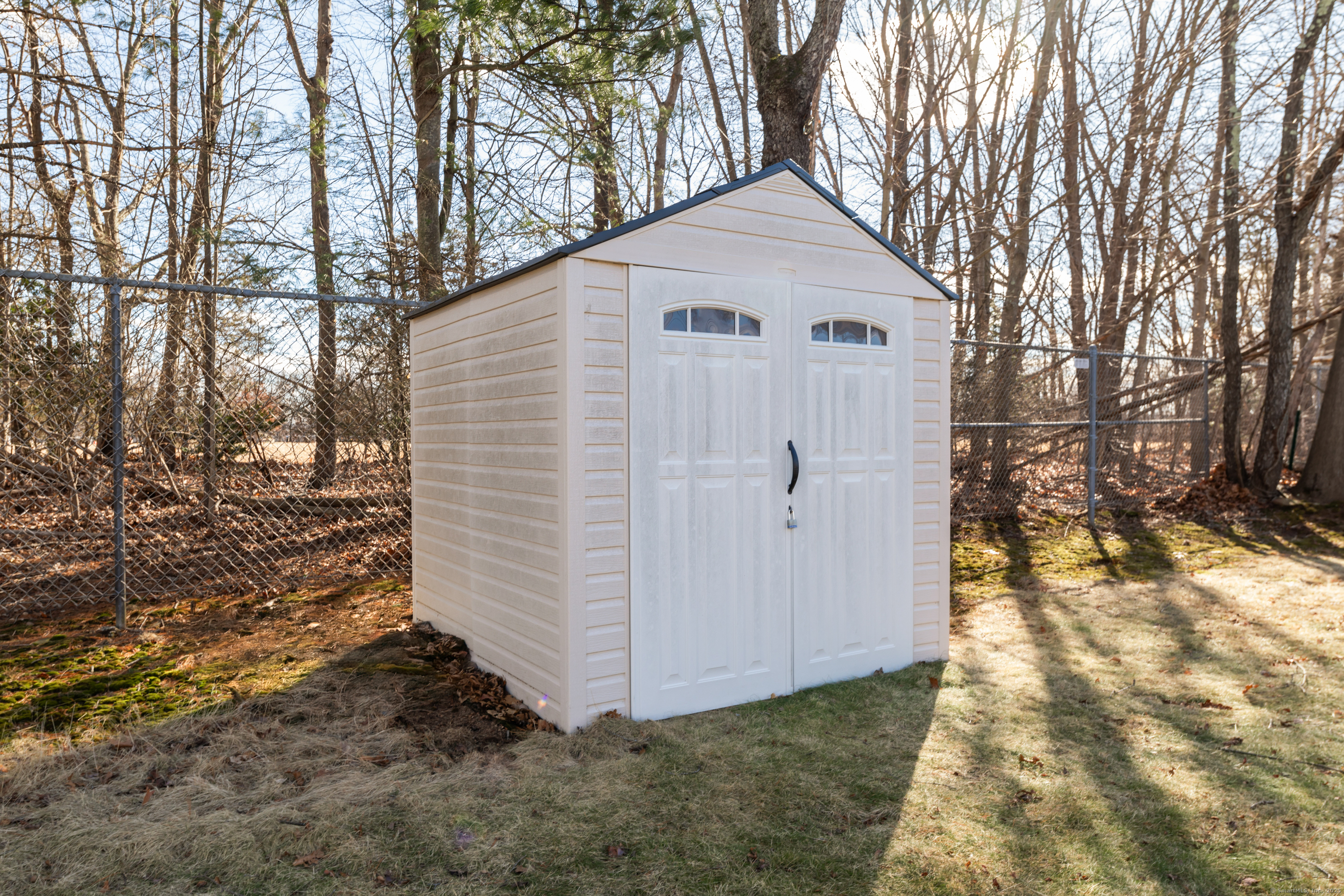 371 Pondview Drive