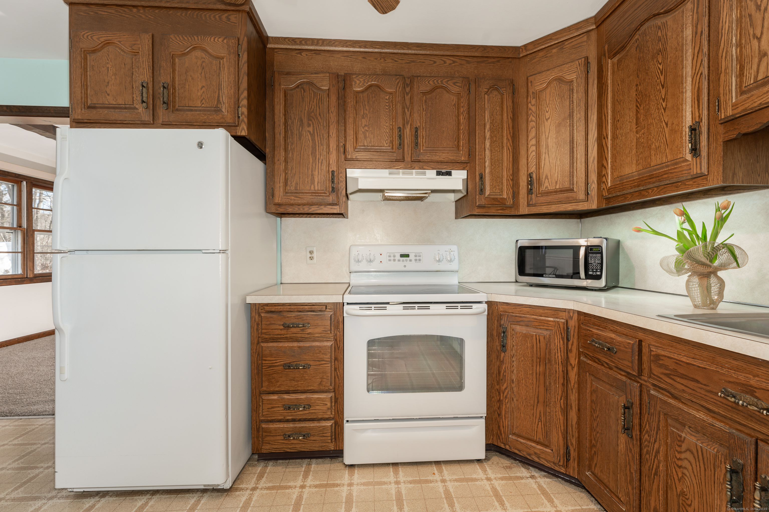 371 Pondview Drive