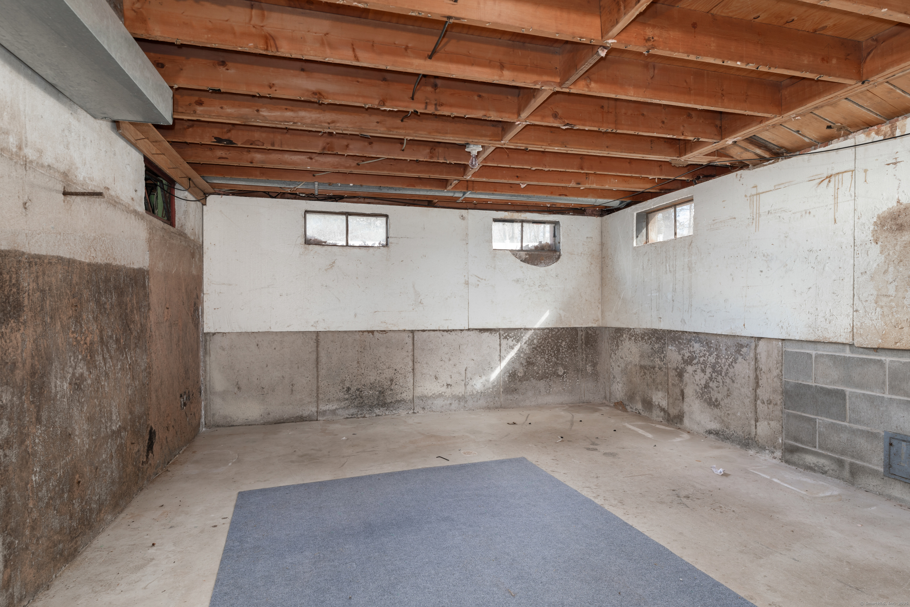 371 Pondview Drive