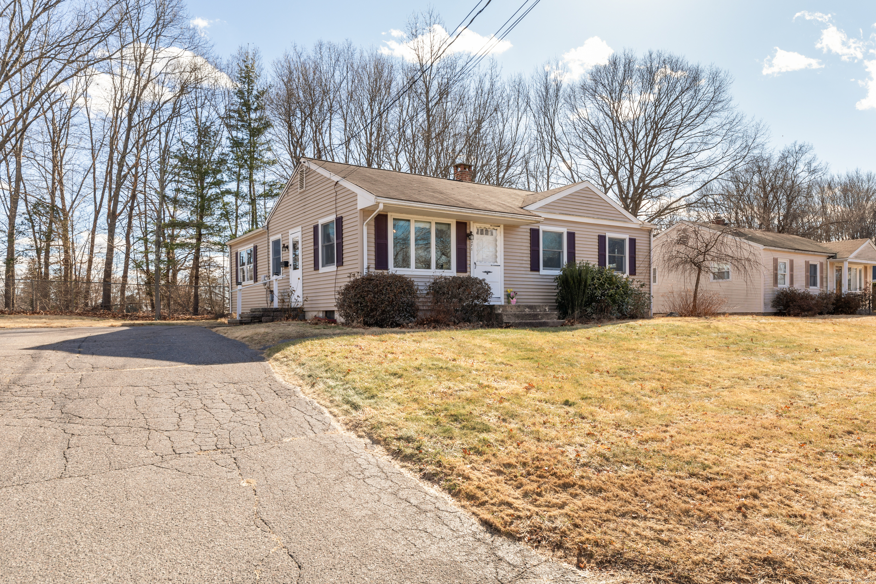 371 Pondview Drive