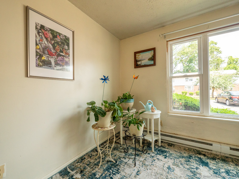 466 Middletown Avenue 17