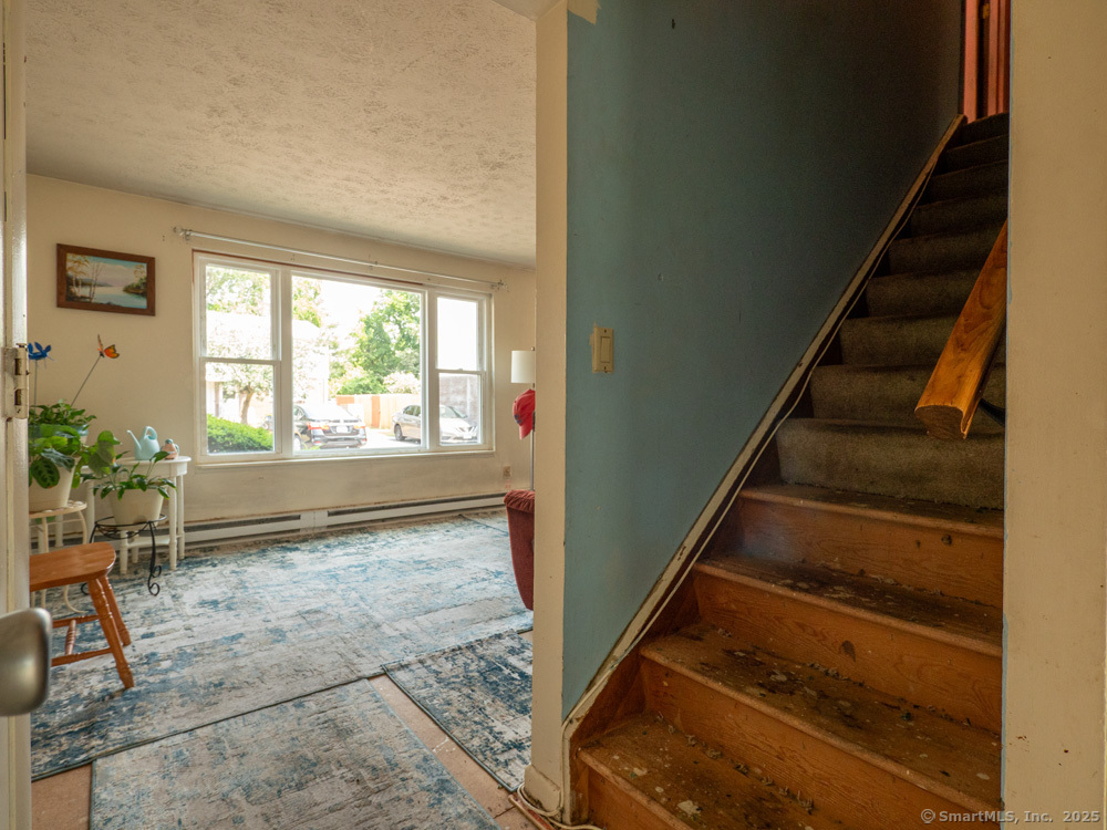 466 Middletown Avenue 17