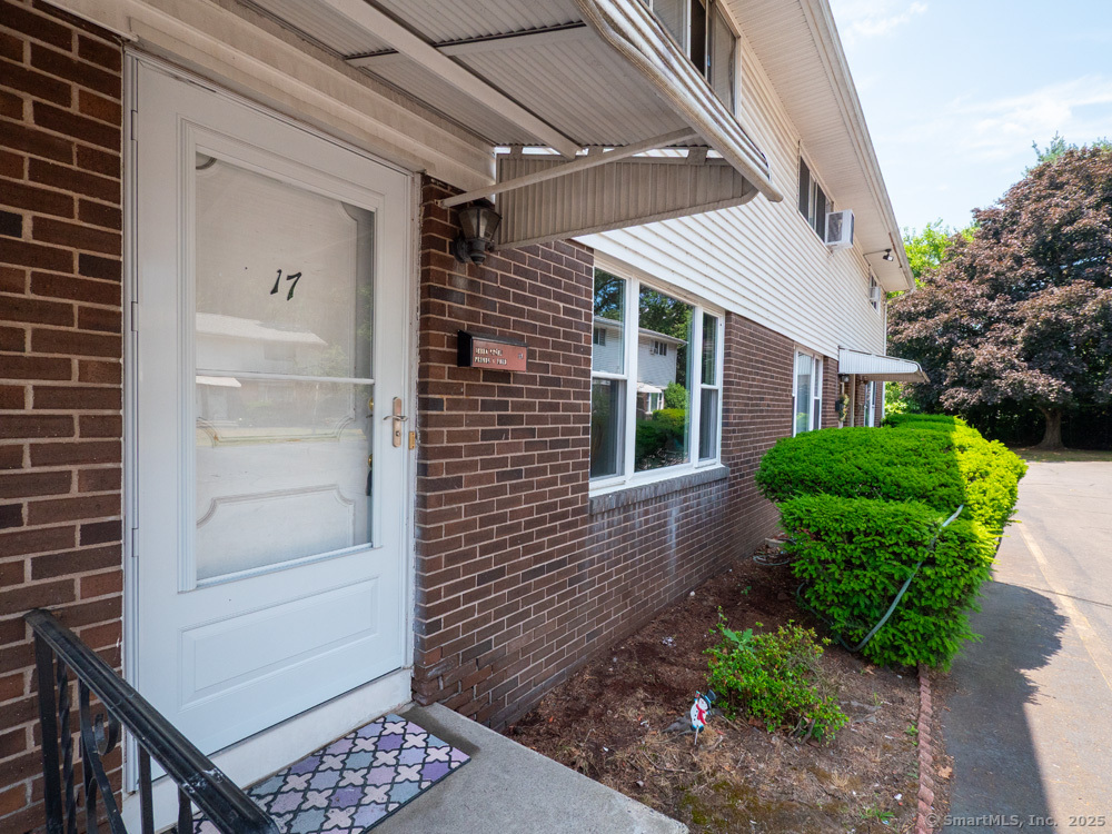 466 Middletown Avenue 17