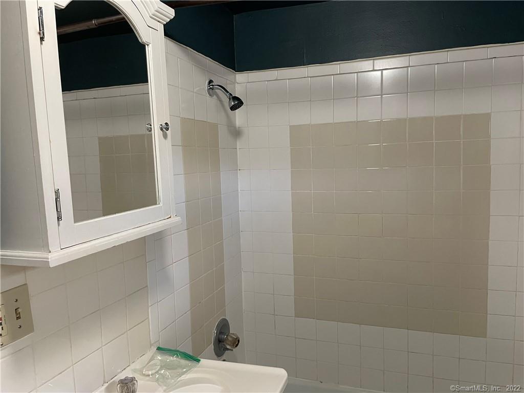 191 Saint John Street 2 B