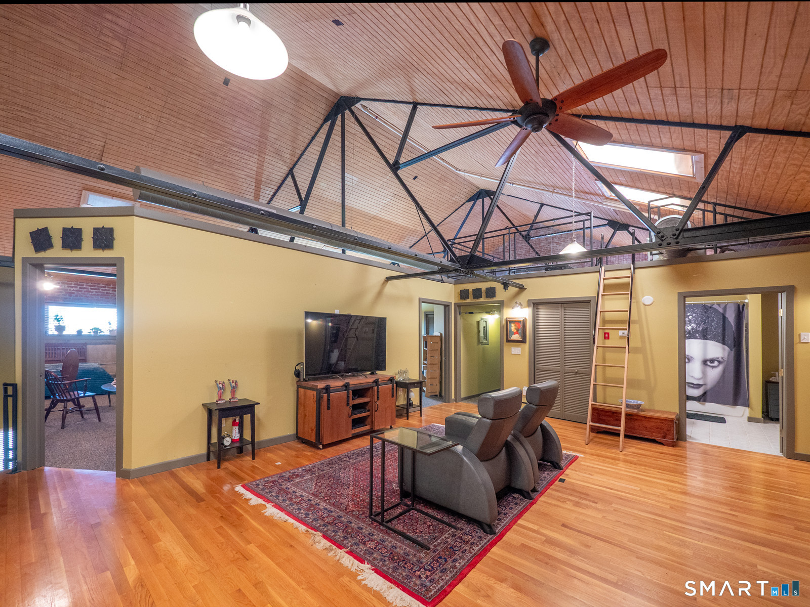 325 Lafayette Street 9105