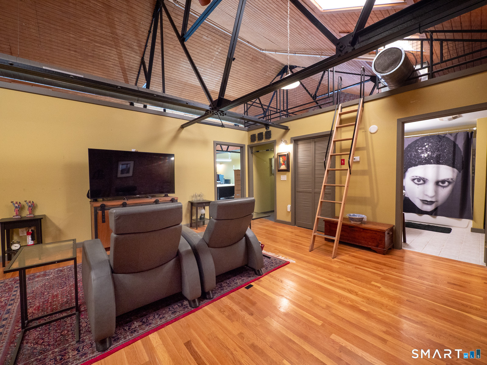 325 Lafayette Street 9105