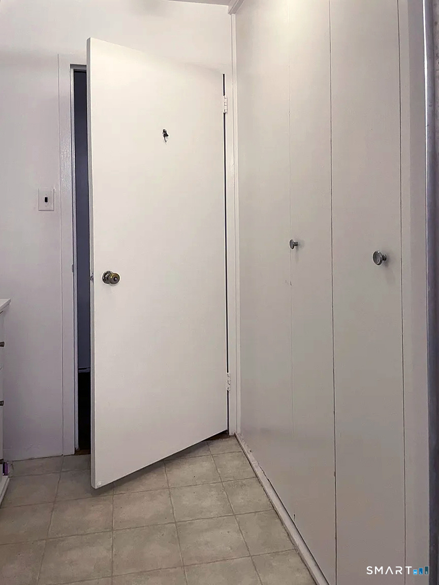 100 York Street 3F