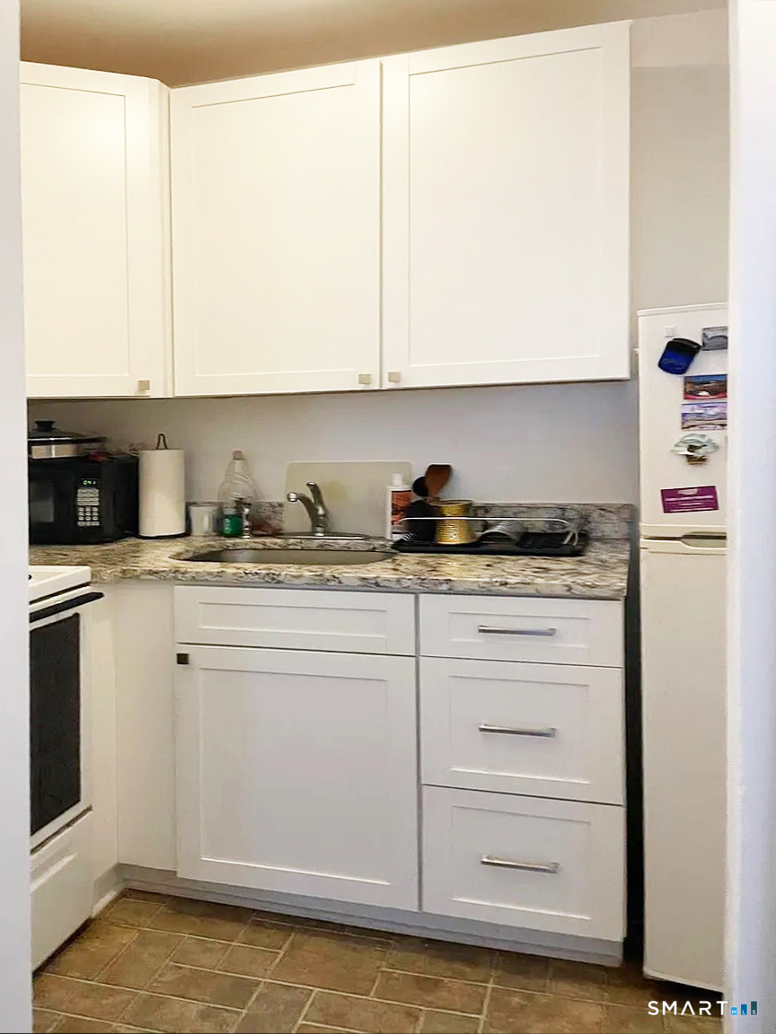 100 York Street 3F
