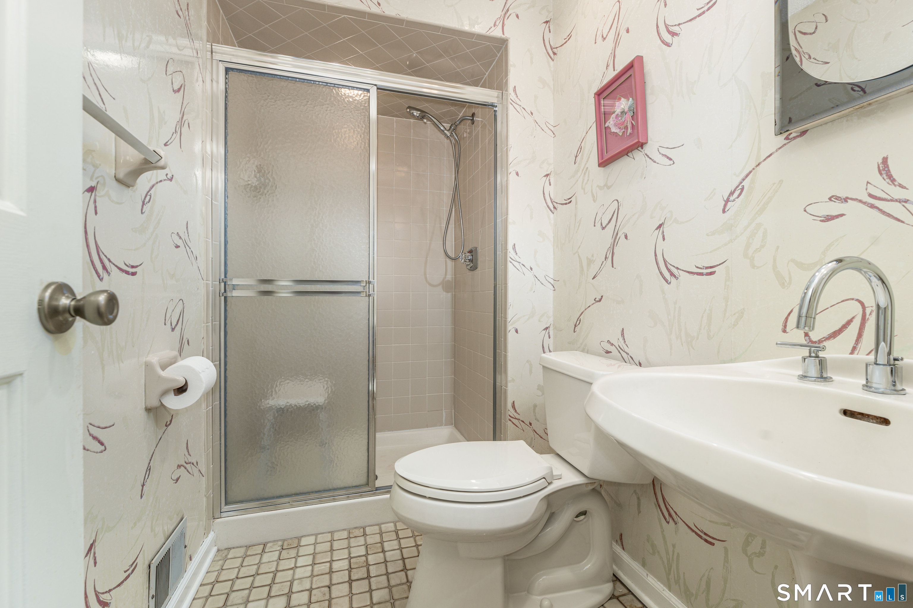3 Racebrook Court