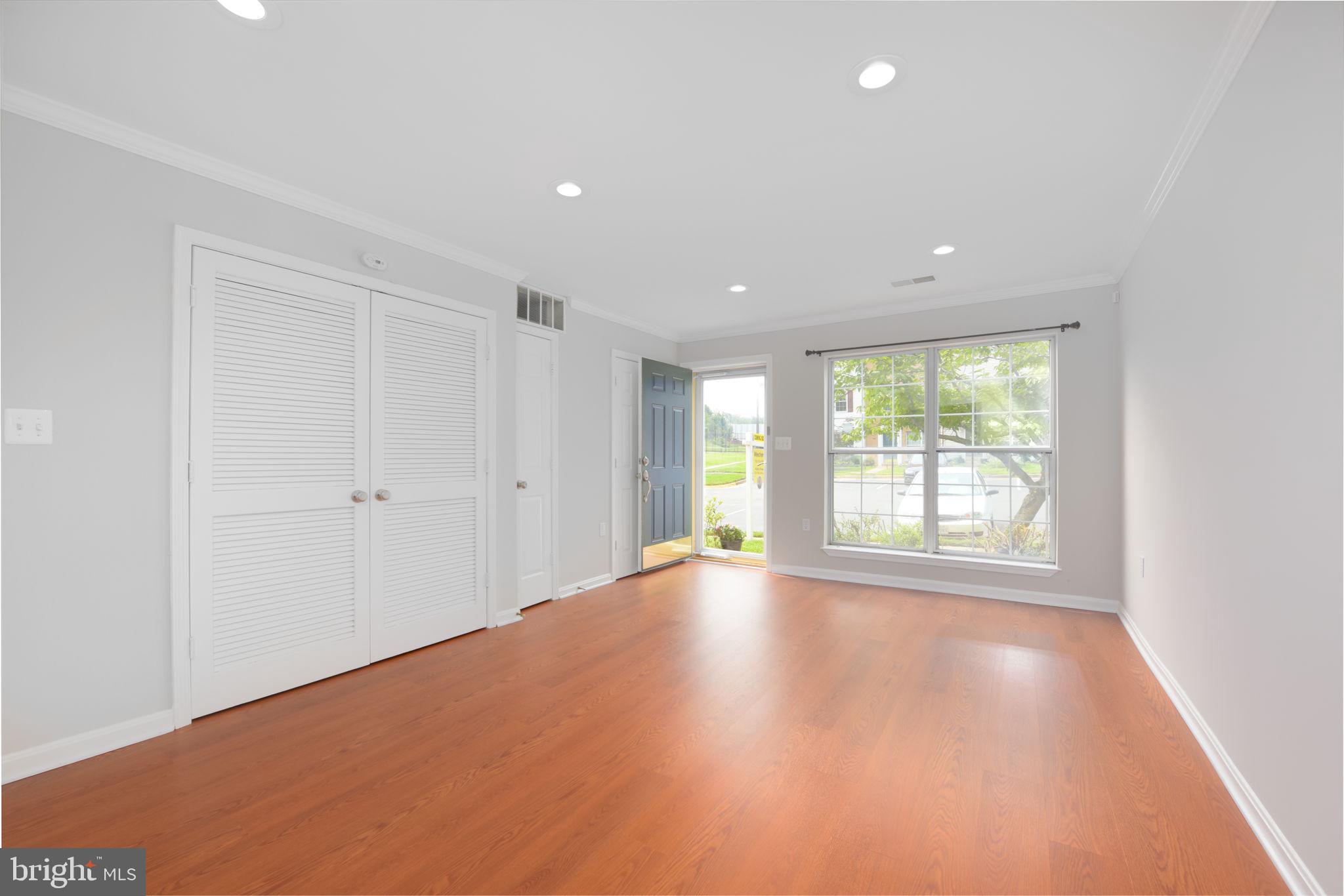 13102 Shadowbrook Ln