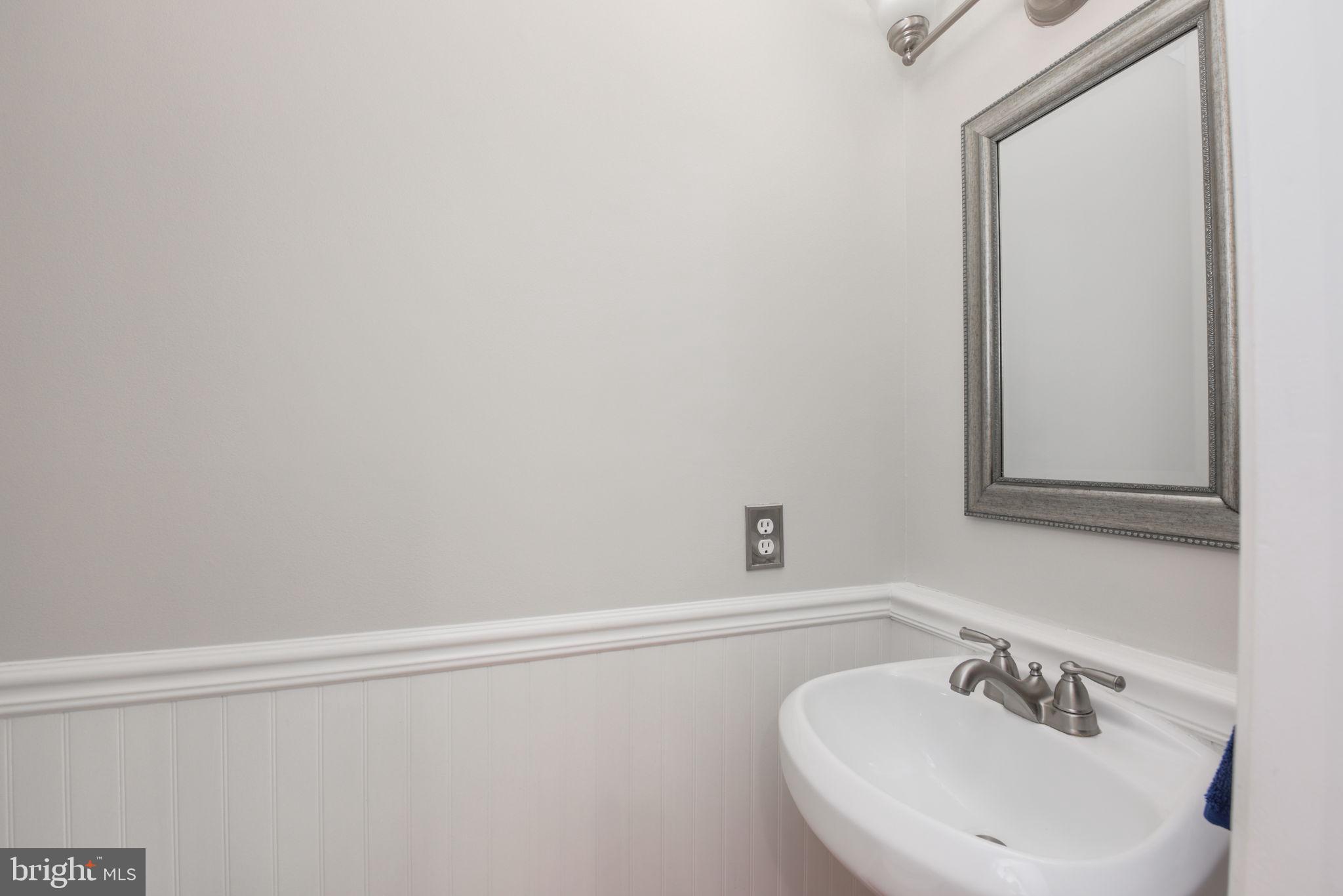 13102 Shadowbrook Ln