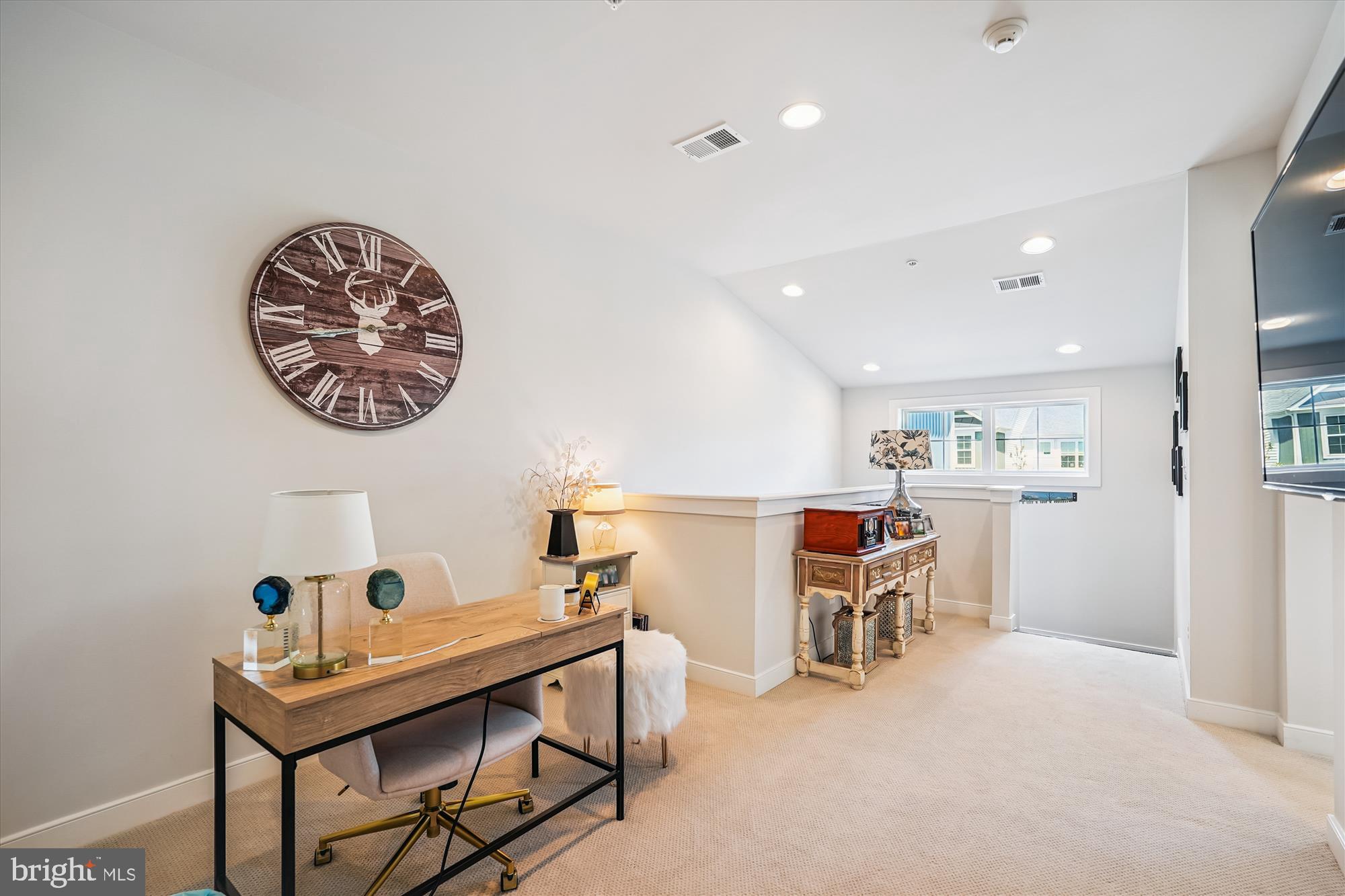 42751 Cushing Ter