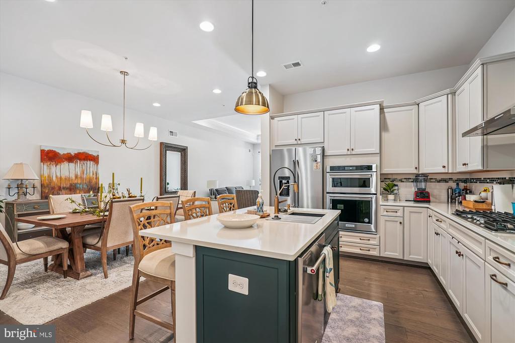 42751 Cushing Ter