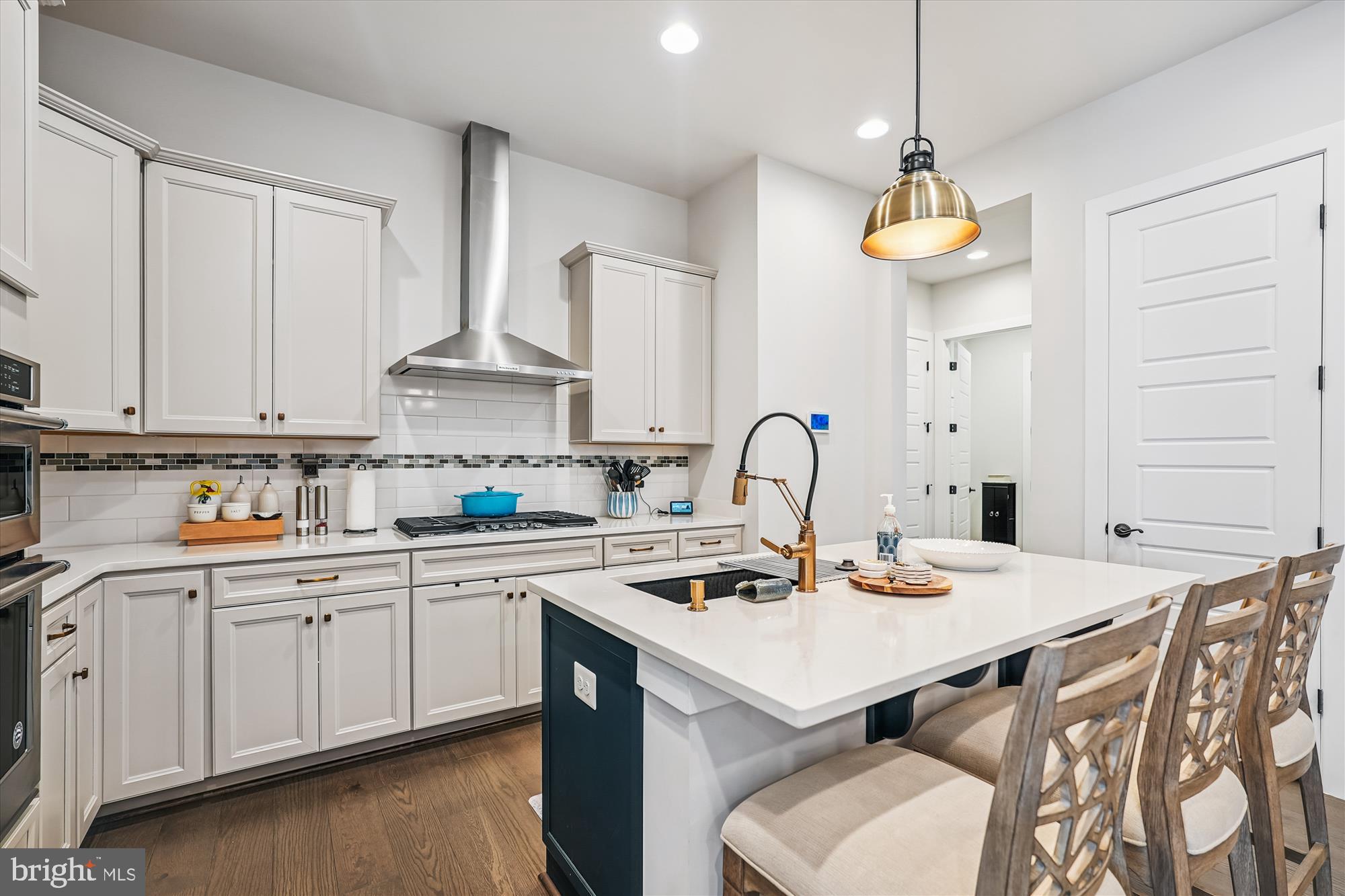 42751 Cushing Ter