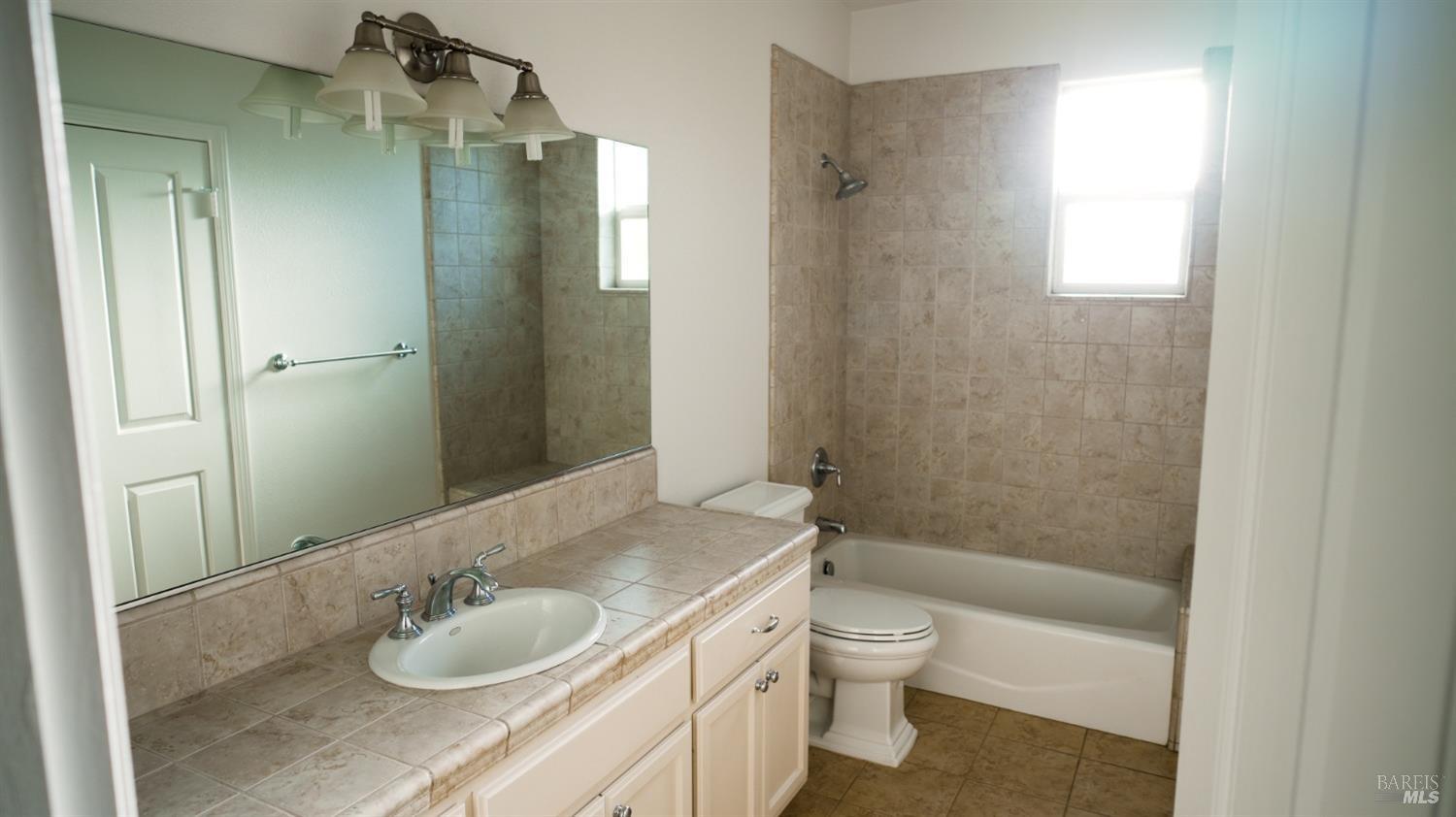 Geyserville Condominium