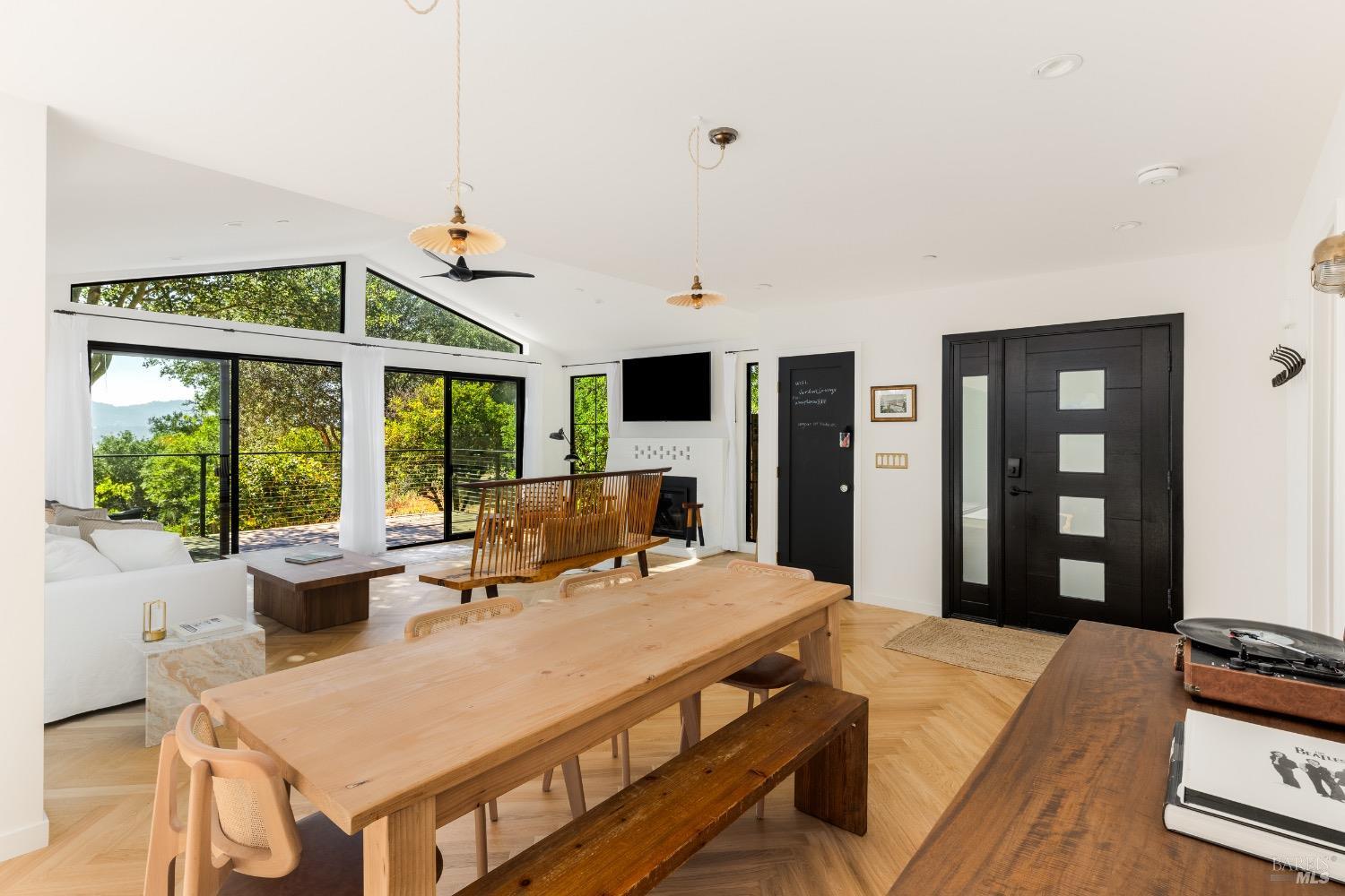 Quintessential Healdsburg Cottage