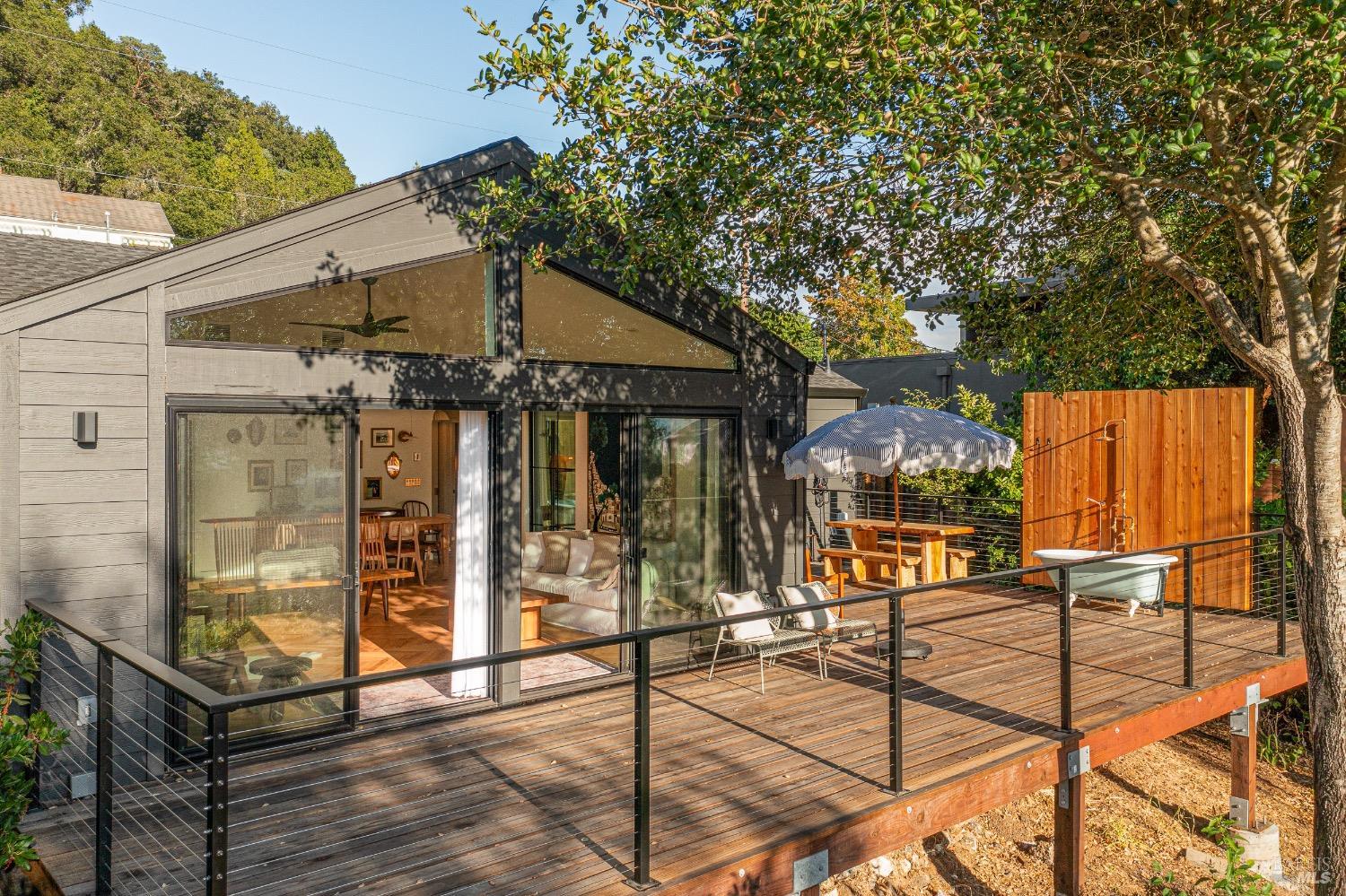 Quintessential Healdsburg Cottage