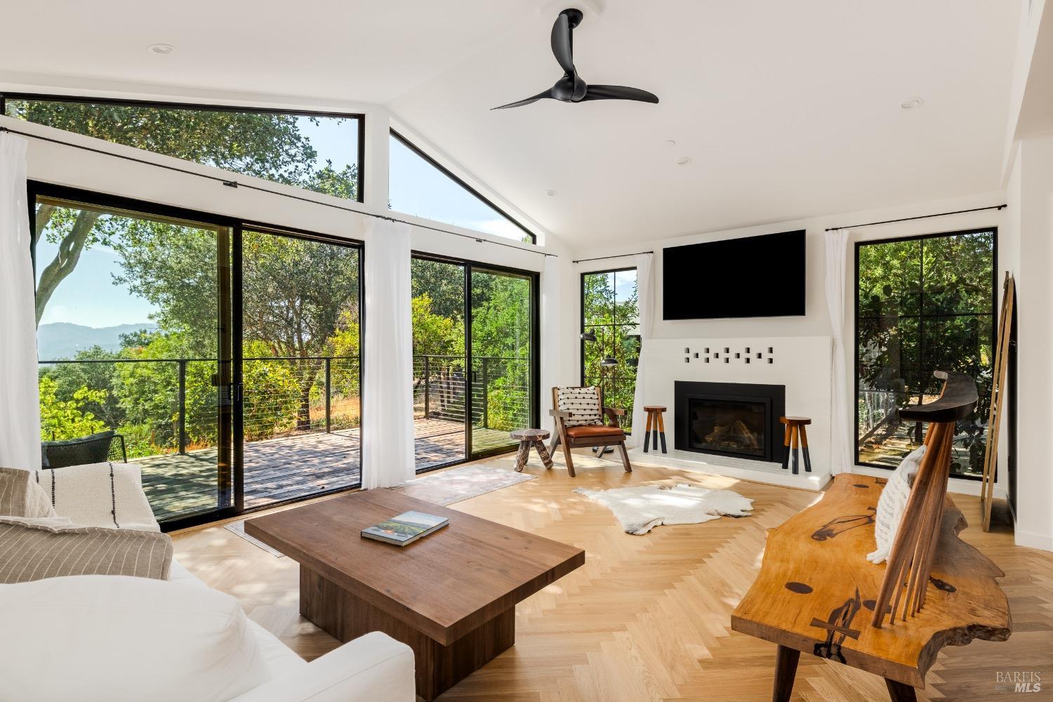 Quintessential Healdsburg Cottage